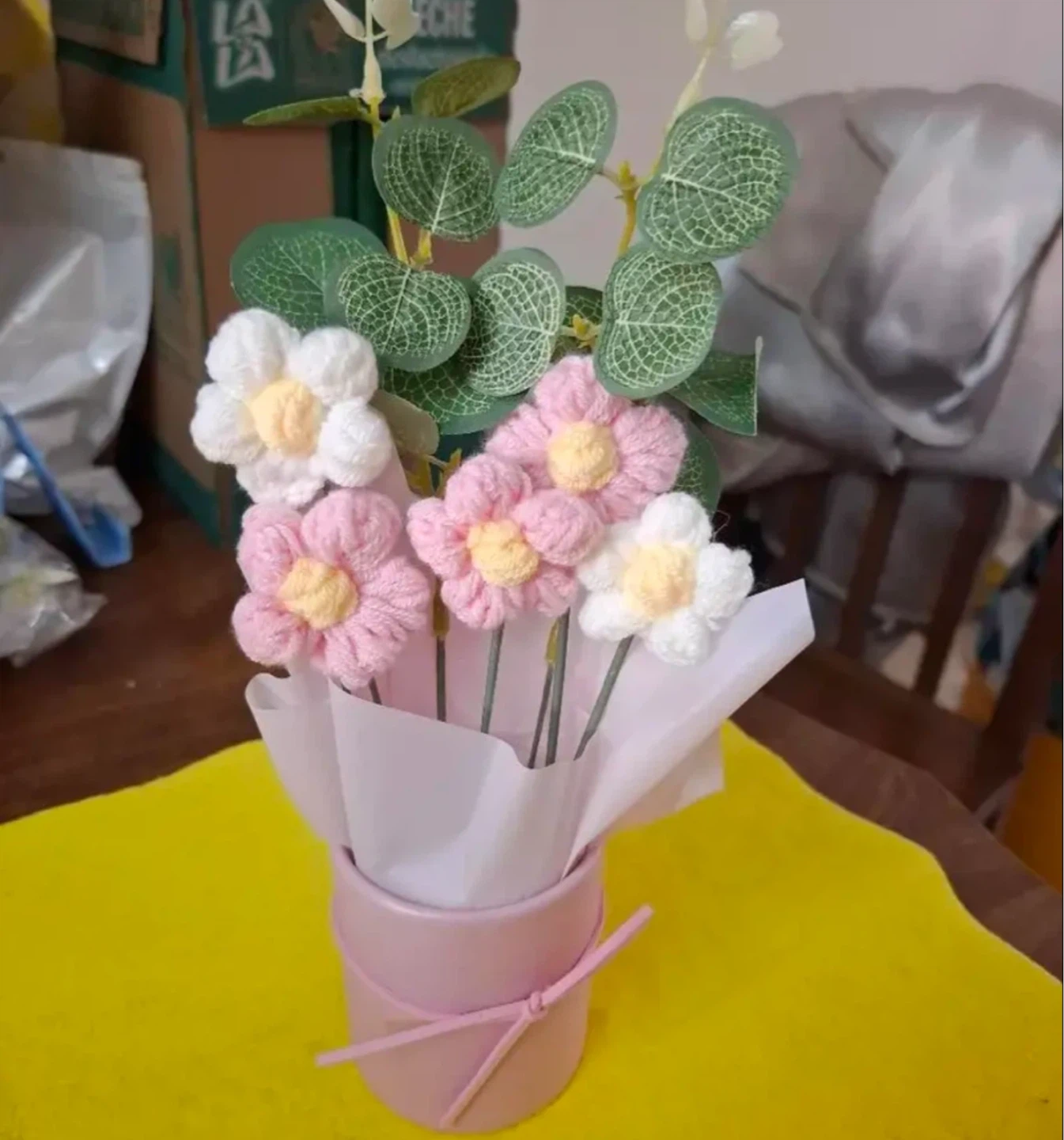 Hand-crocheted Flower🏈