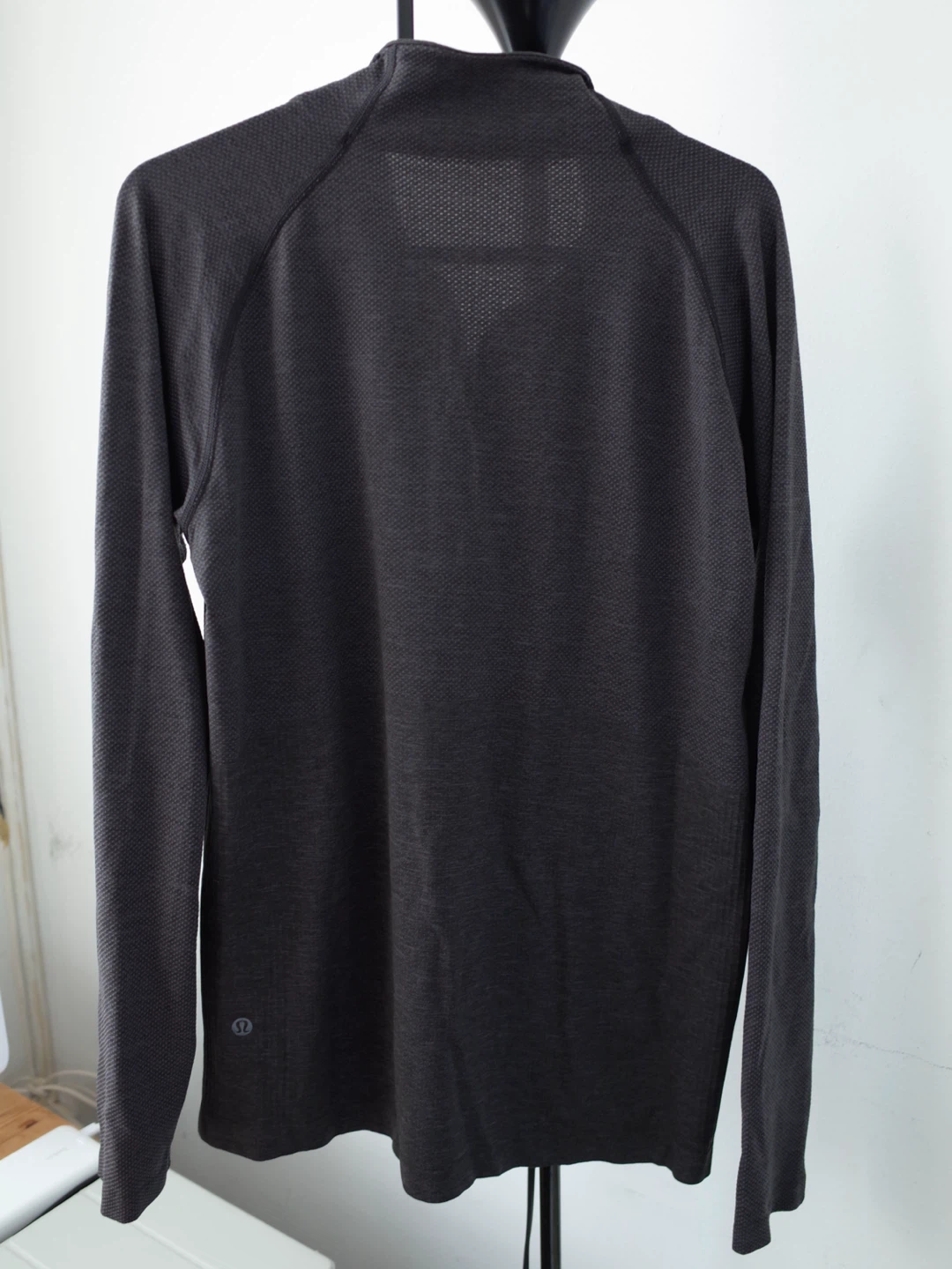 Lululemon Metal Vent Half Zip (S) 128$ - photo 2