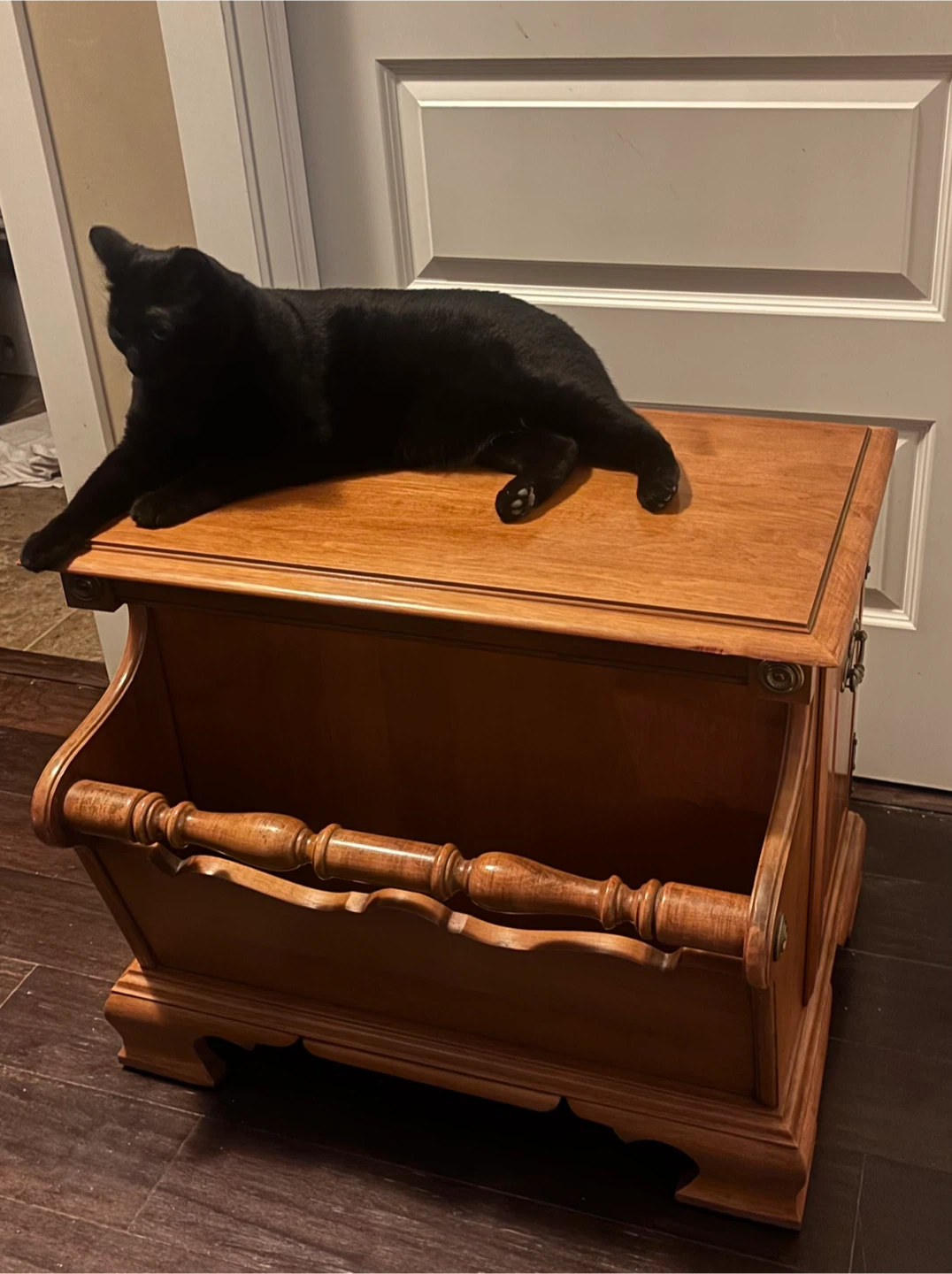 Vintage Roxton Solid Wood Magazine End Table