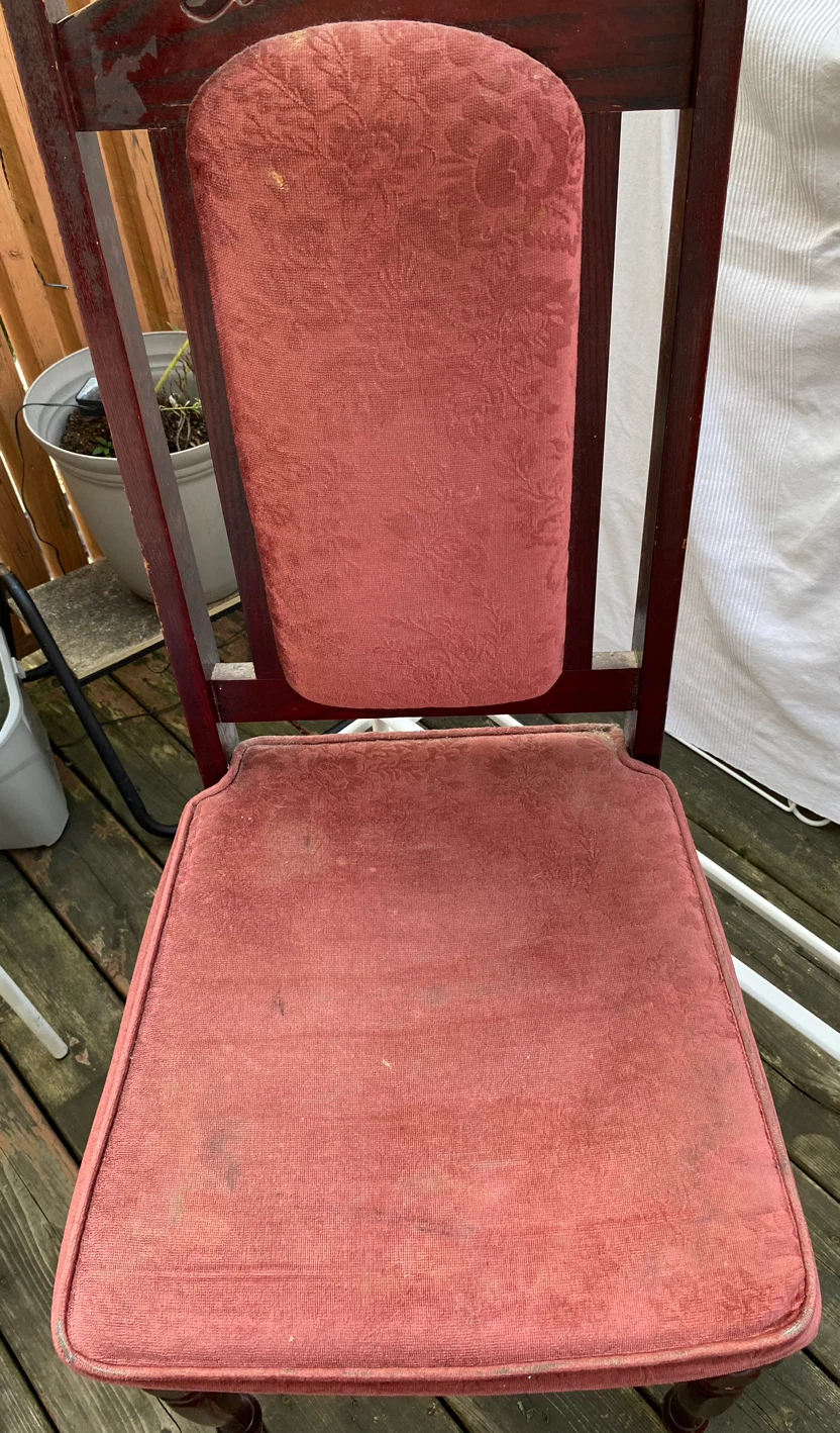 Red Upholstered Chair 🏈 - photo 2