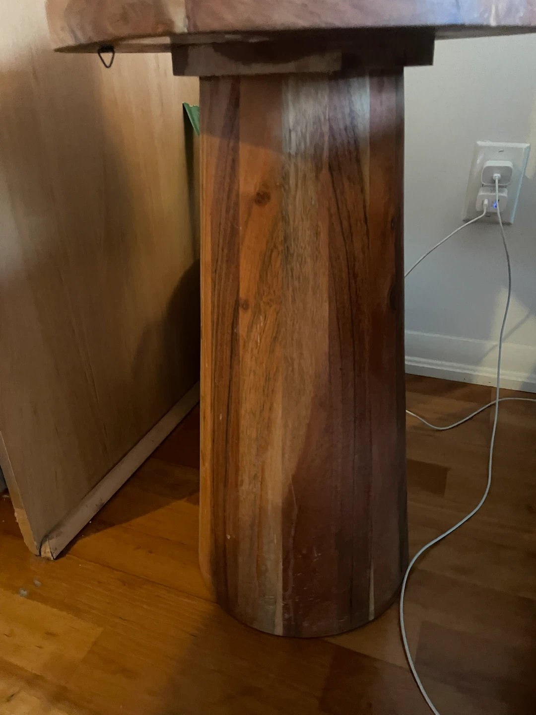 Solid Wood Round Side Table - photo 4