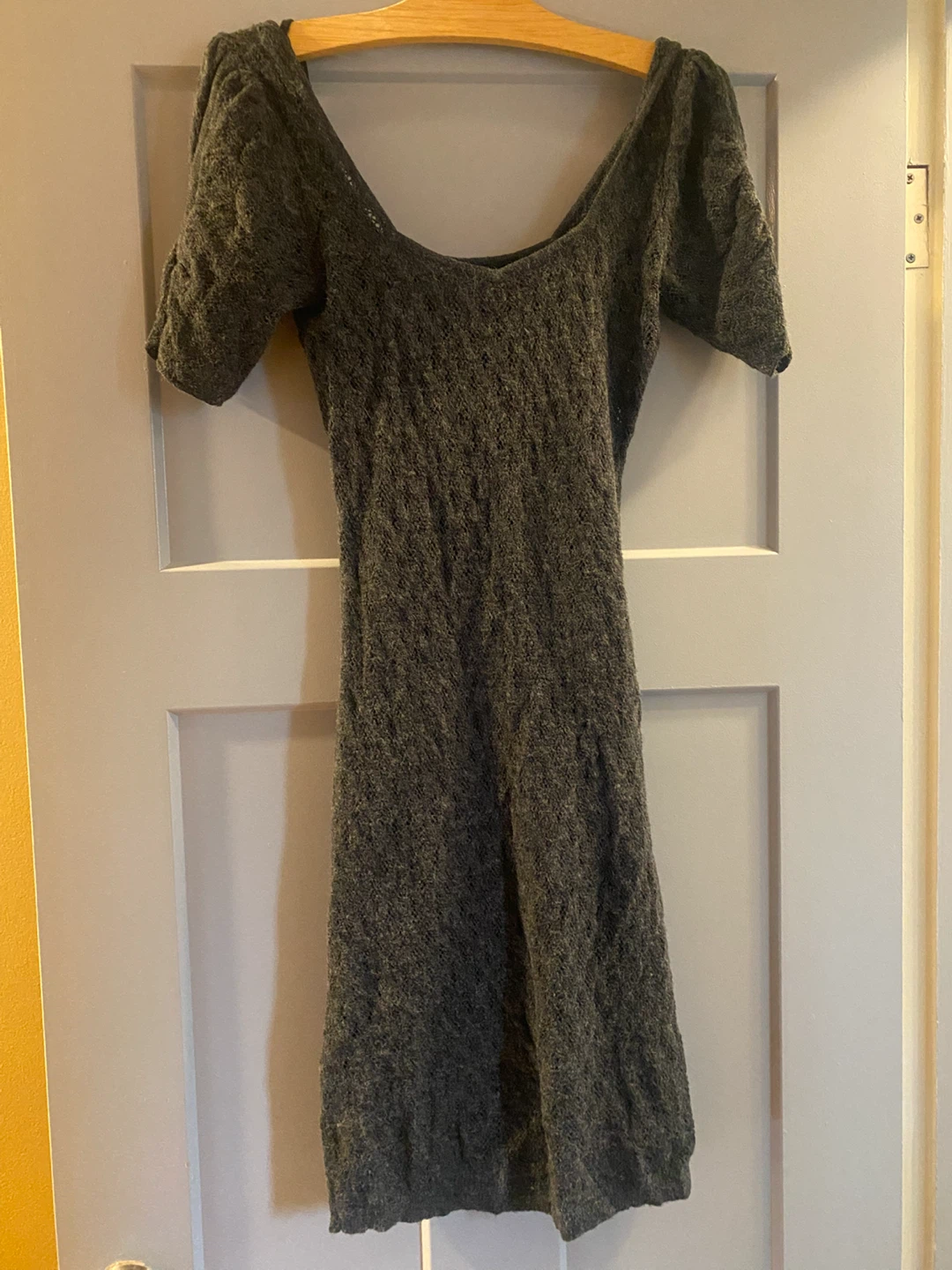 🏈 Free People Gray knit dress, size S