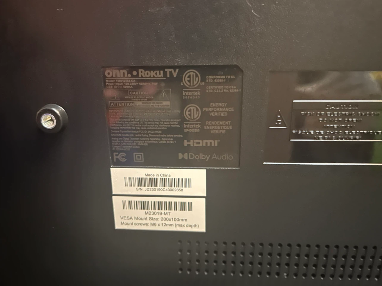 Onn. Roku TV 100012584-CA