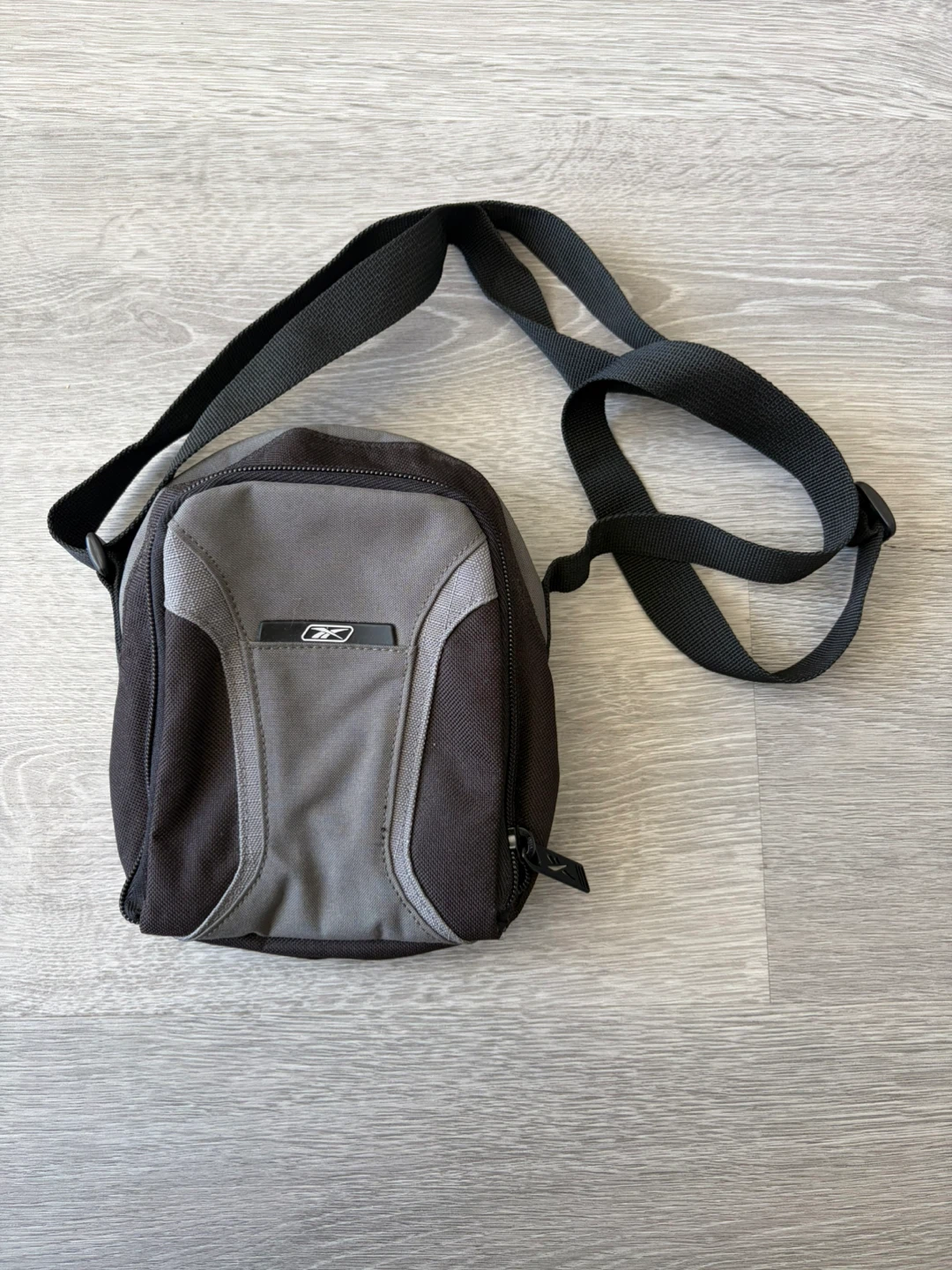Vintage Y2K Reebok Crossbody Bag  🏈