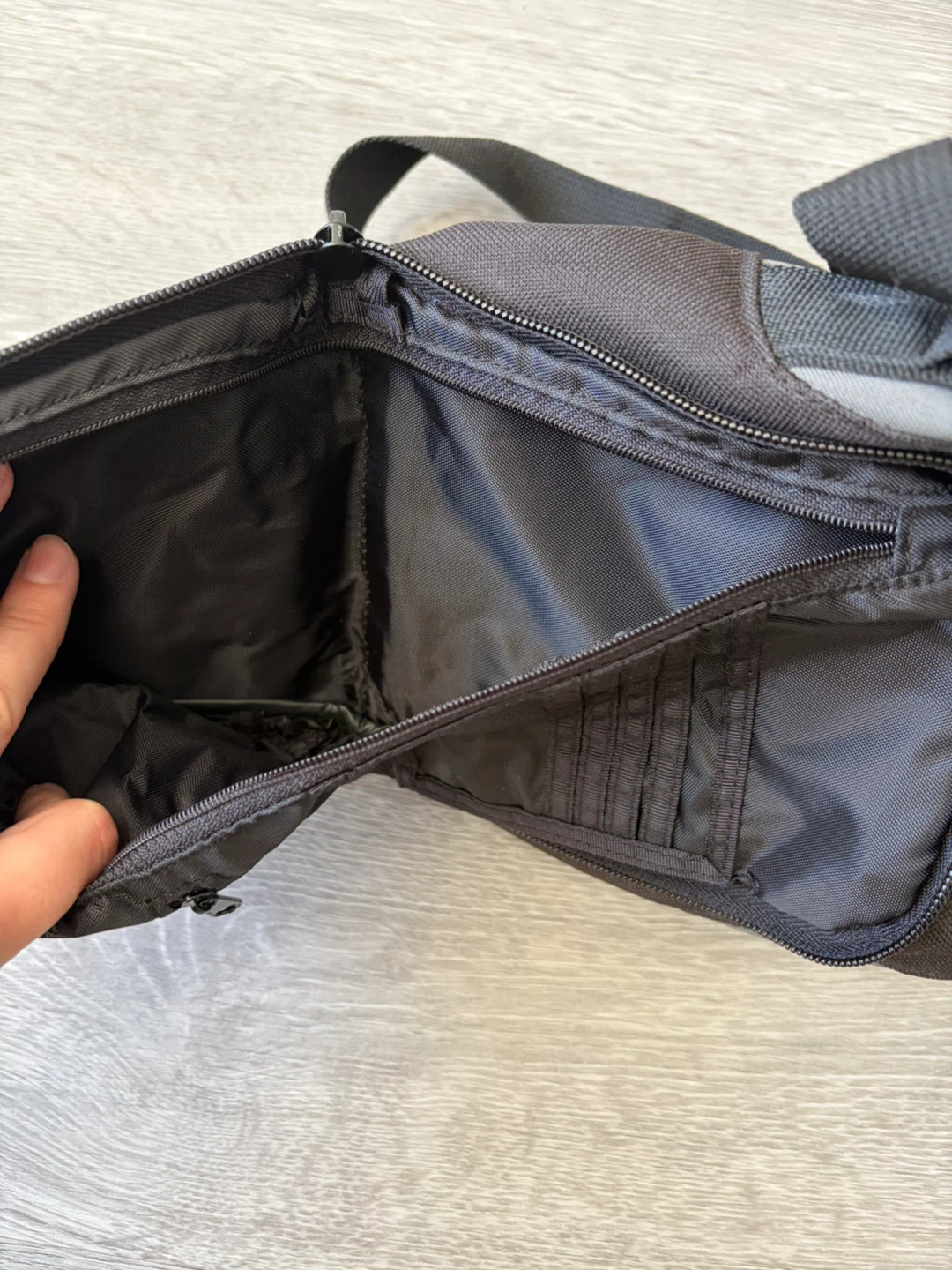 Vintage Y2K Reebok Crossbody Bag  🏈 - photo 4