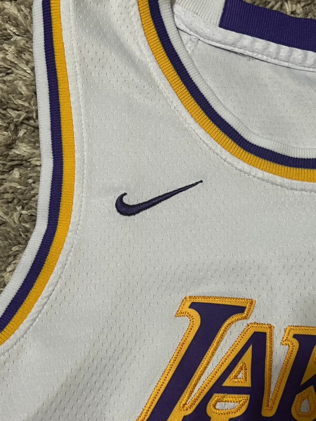 Nike Los Angeles Lakers LeBron James Jersey - photo 3