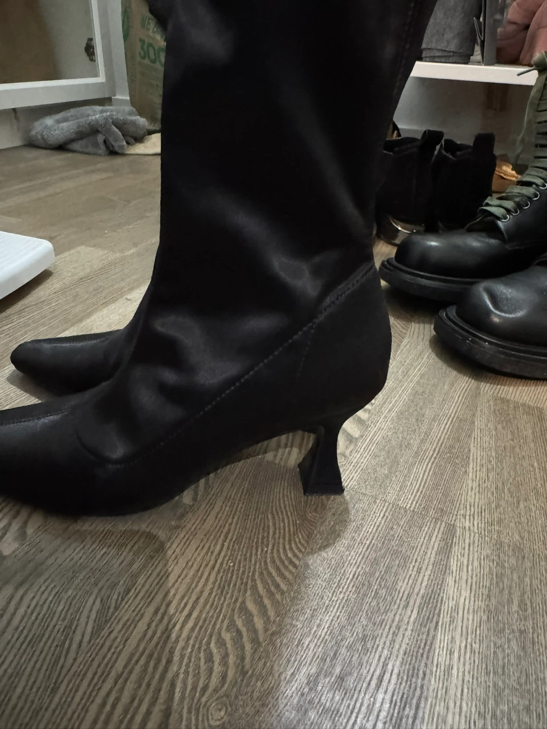 37 - Black Heeled Boots - photo 2