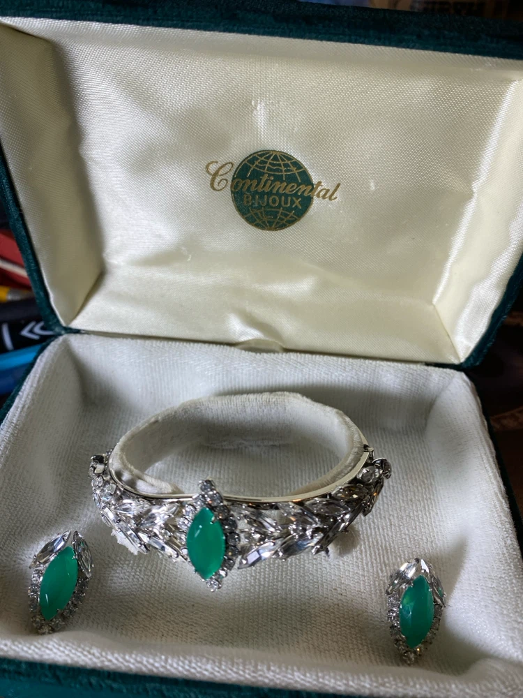 Continental Bijoux Vintage Bracelet and Earring Set - photo 3