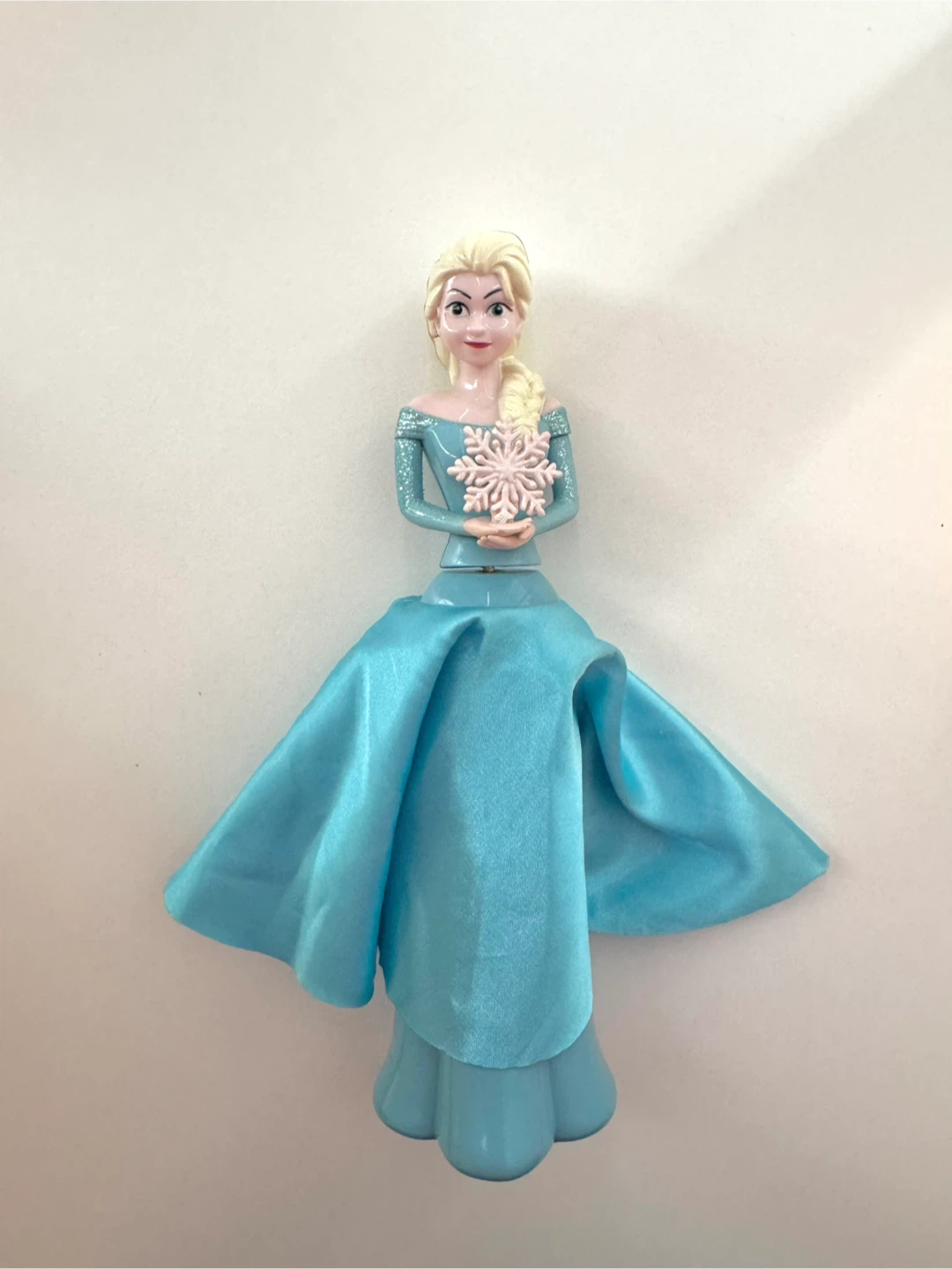 Disney Frozen Elsa Spinning Doll