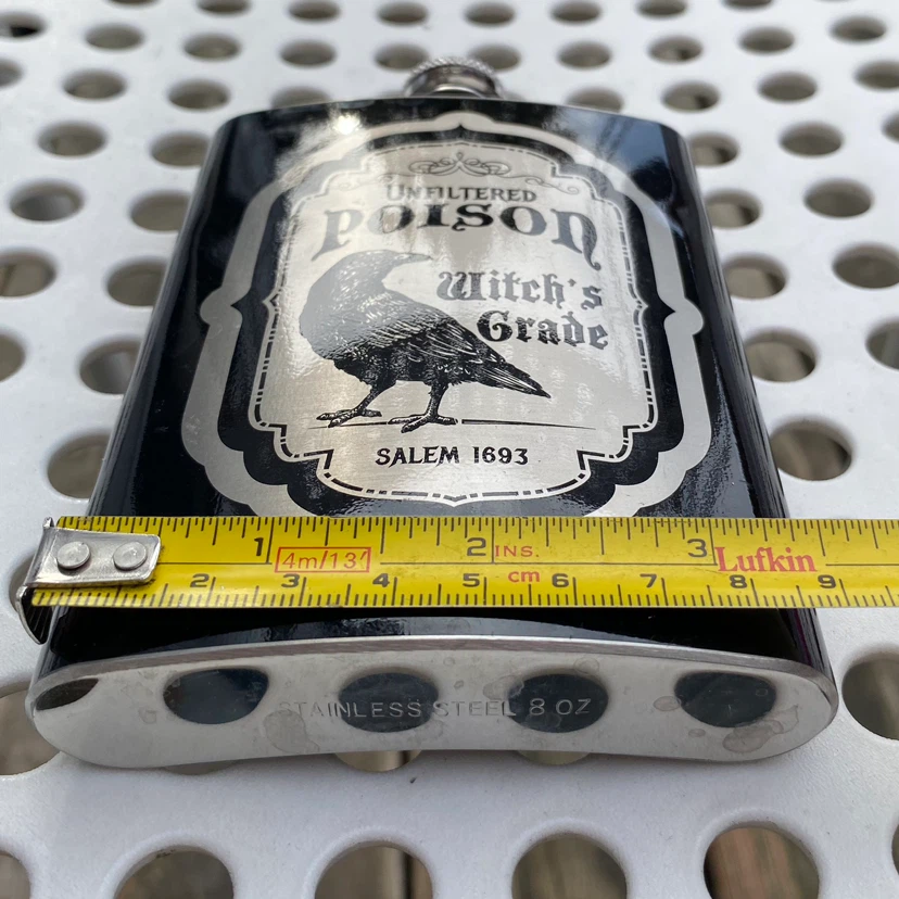 Metal flask 🏈 - photo 4