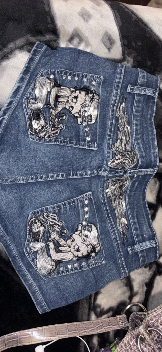 Betty Boop denim shorts with rhinestones - photo 2