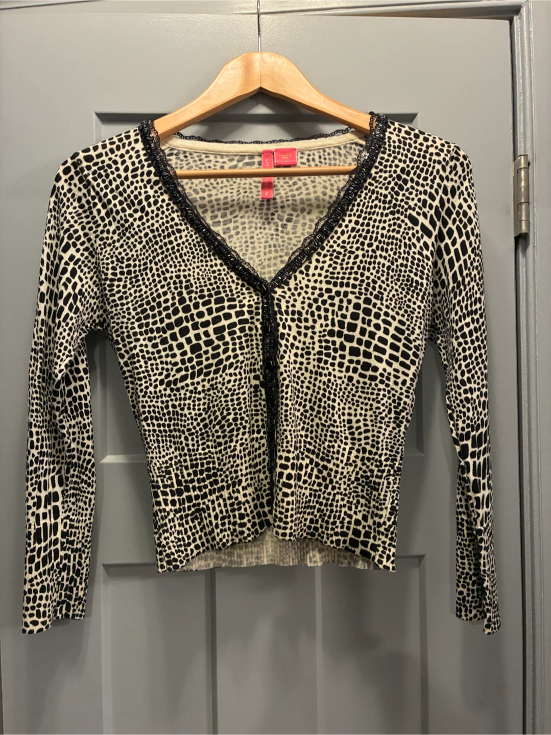 🏈 Charlotte Cardigan - Medium