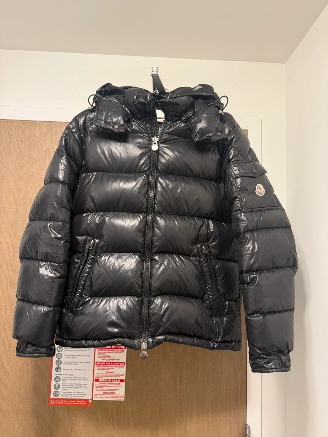 Moncler Puffer Jacket size E