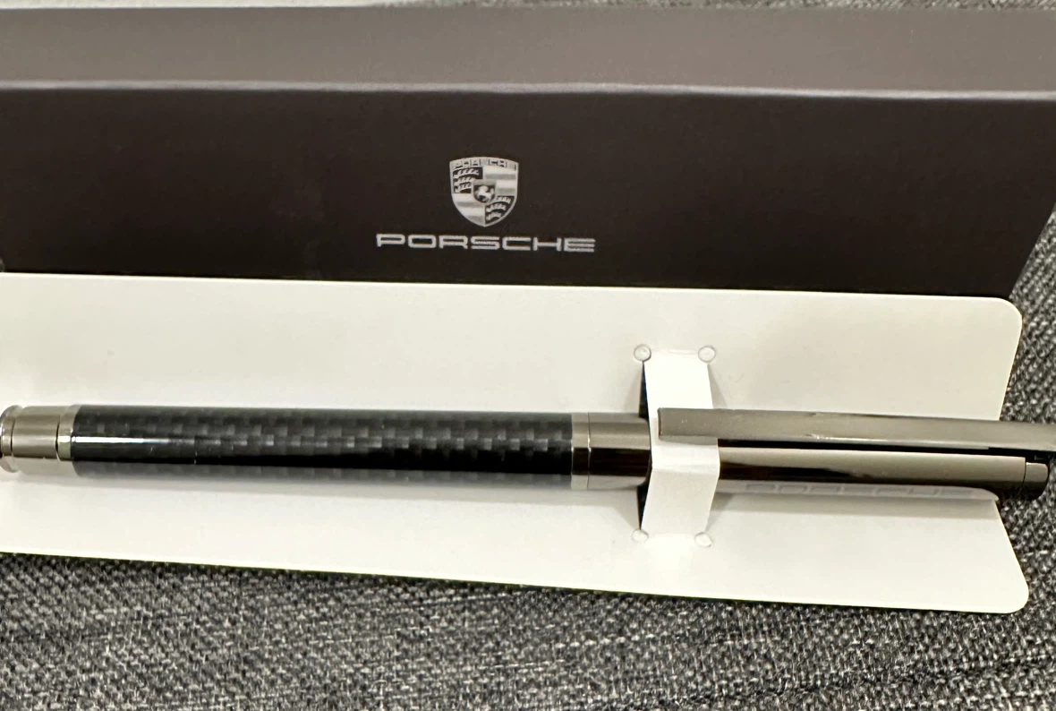 Brand NEW Porsche Macan Ballpoint Pen - photo 2