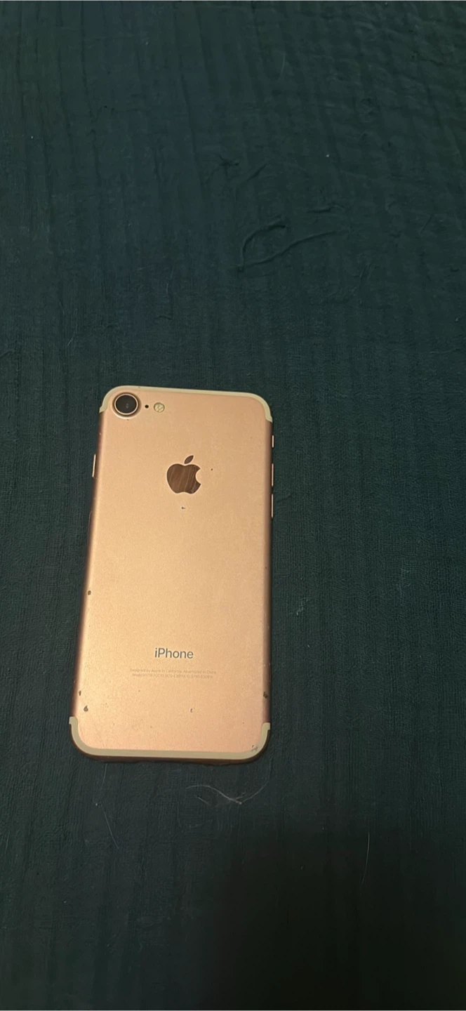 Apple iPhone 7 Rose Gold - photo 2