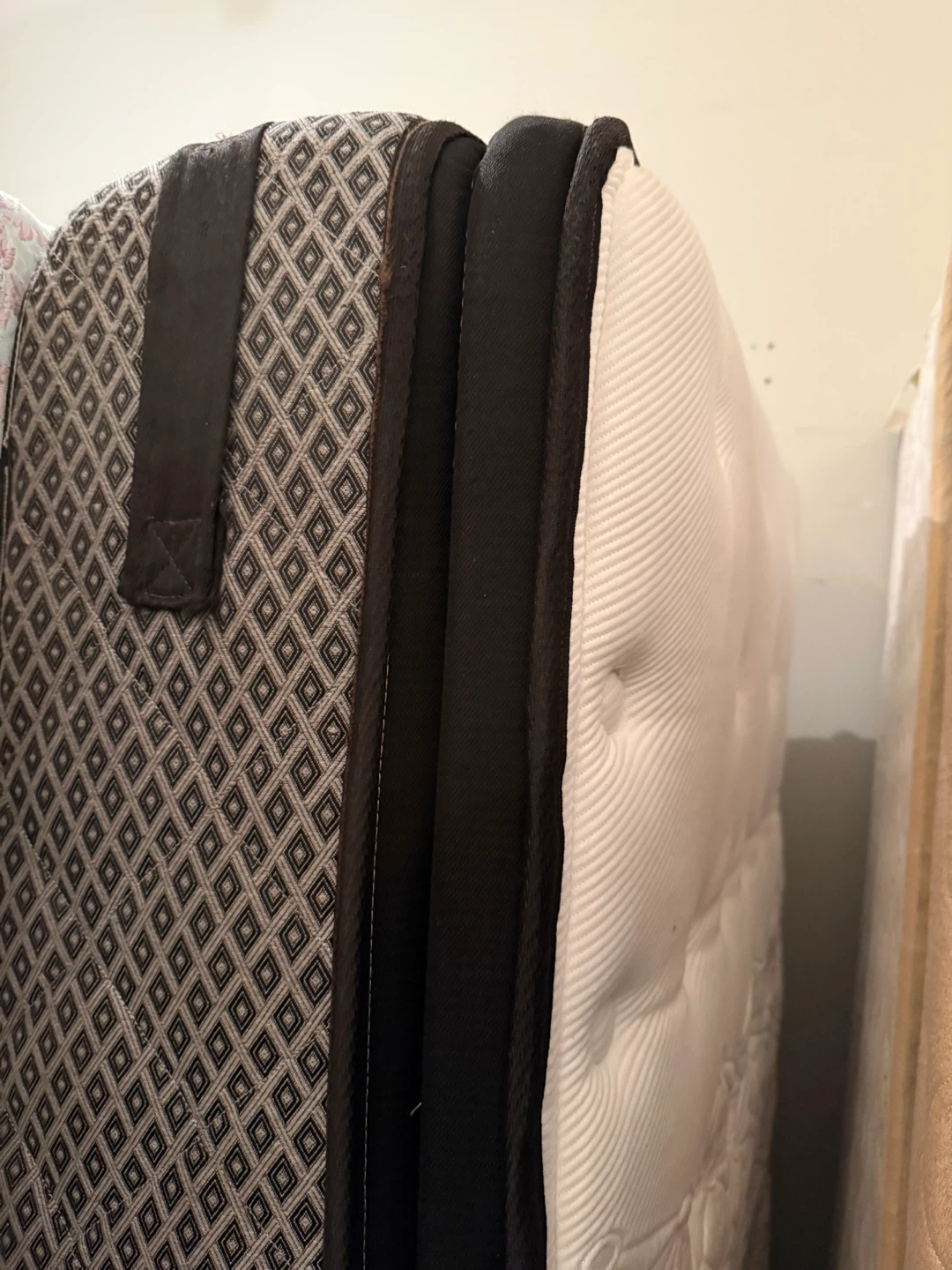 Twin bed Bascilly new . Delivery $$ - photo 2