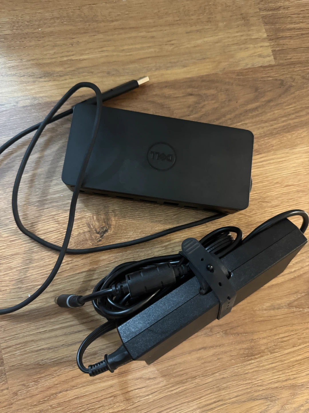 Dell D6000 Universal Docking Station