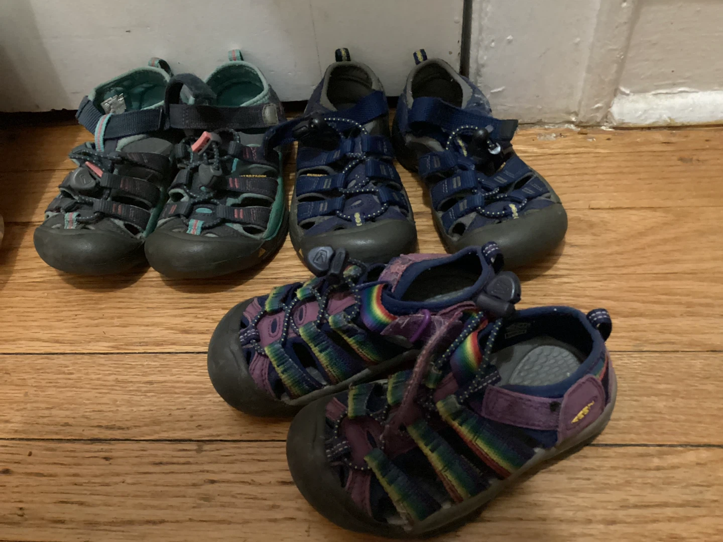 🏈Keen kids size 10 3 pairs🏈