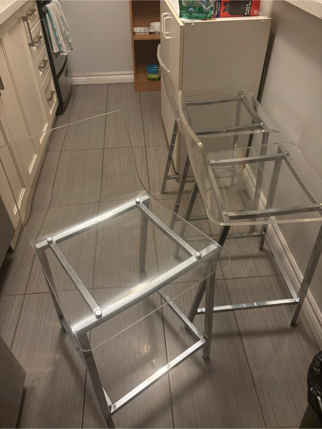 Set of 3 Clear Acrylic Bar Stools - photo 4