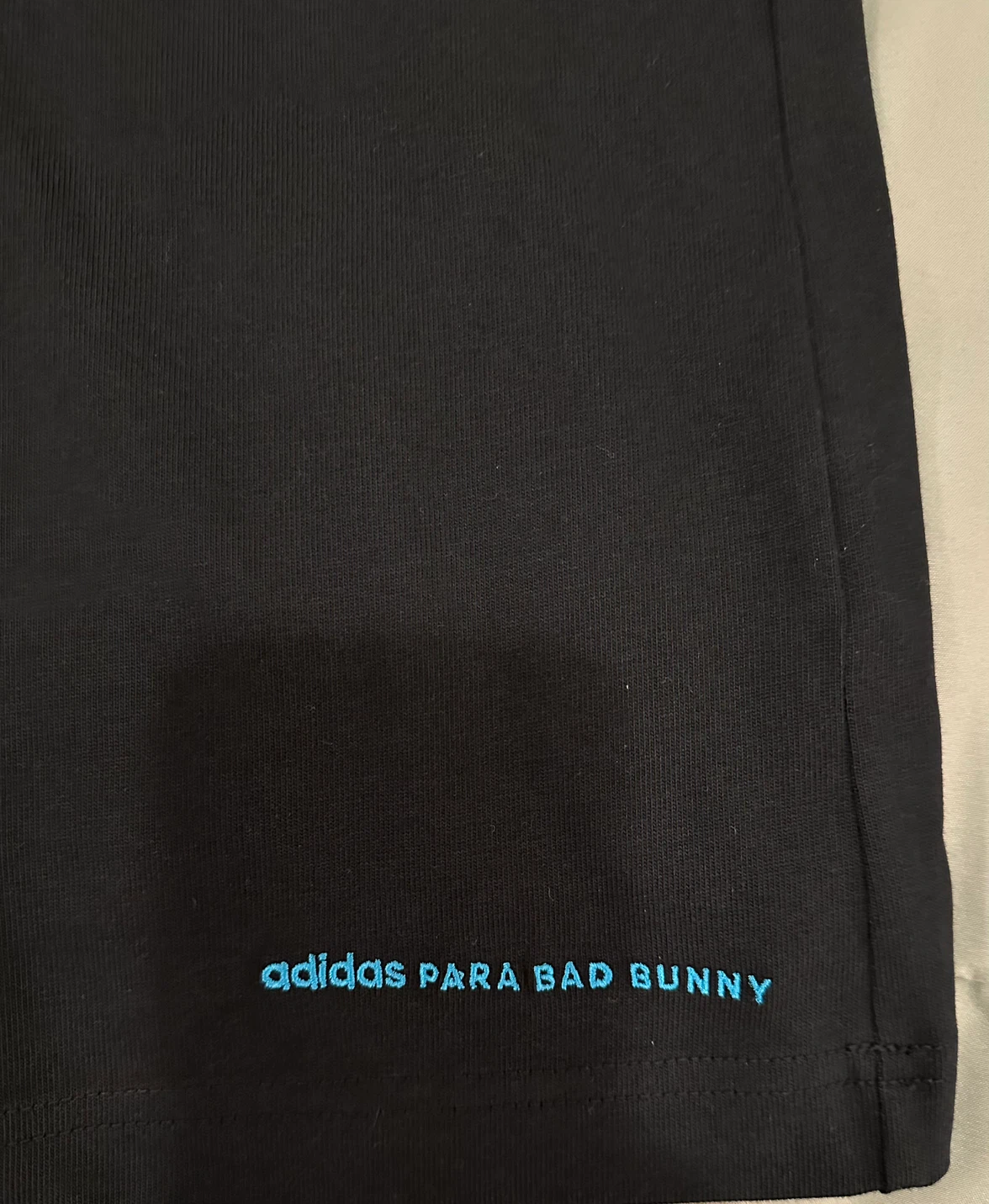 Brand NEW Adidas x Bad Bunny Para Bad Bunny T-Shirt Black - photo 4
