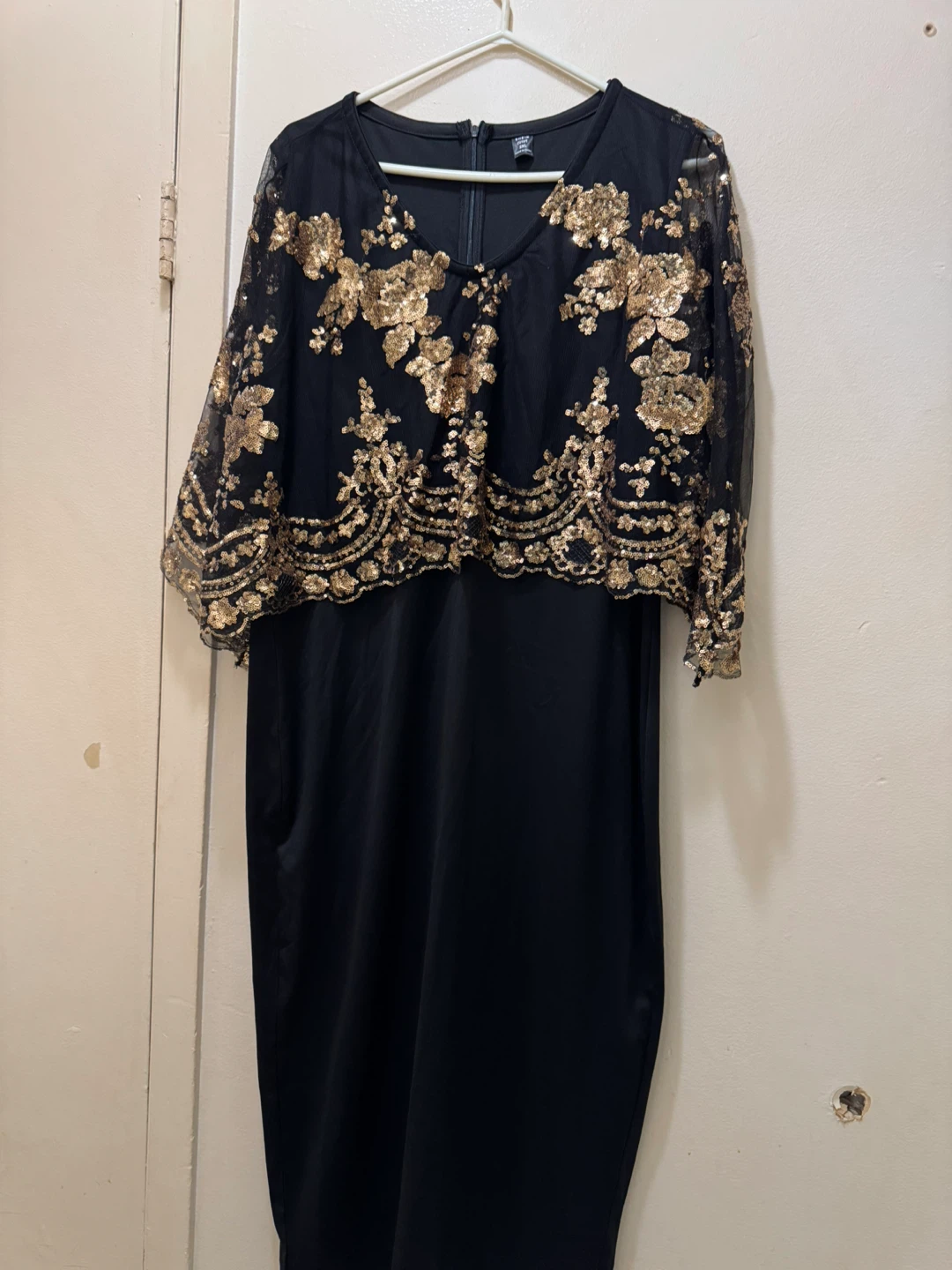 SHEIN Curve Black Dress with Gold Sequins 🏈