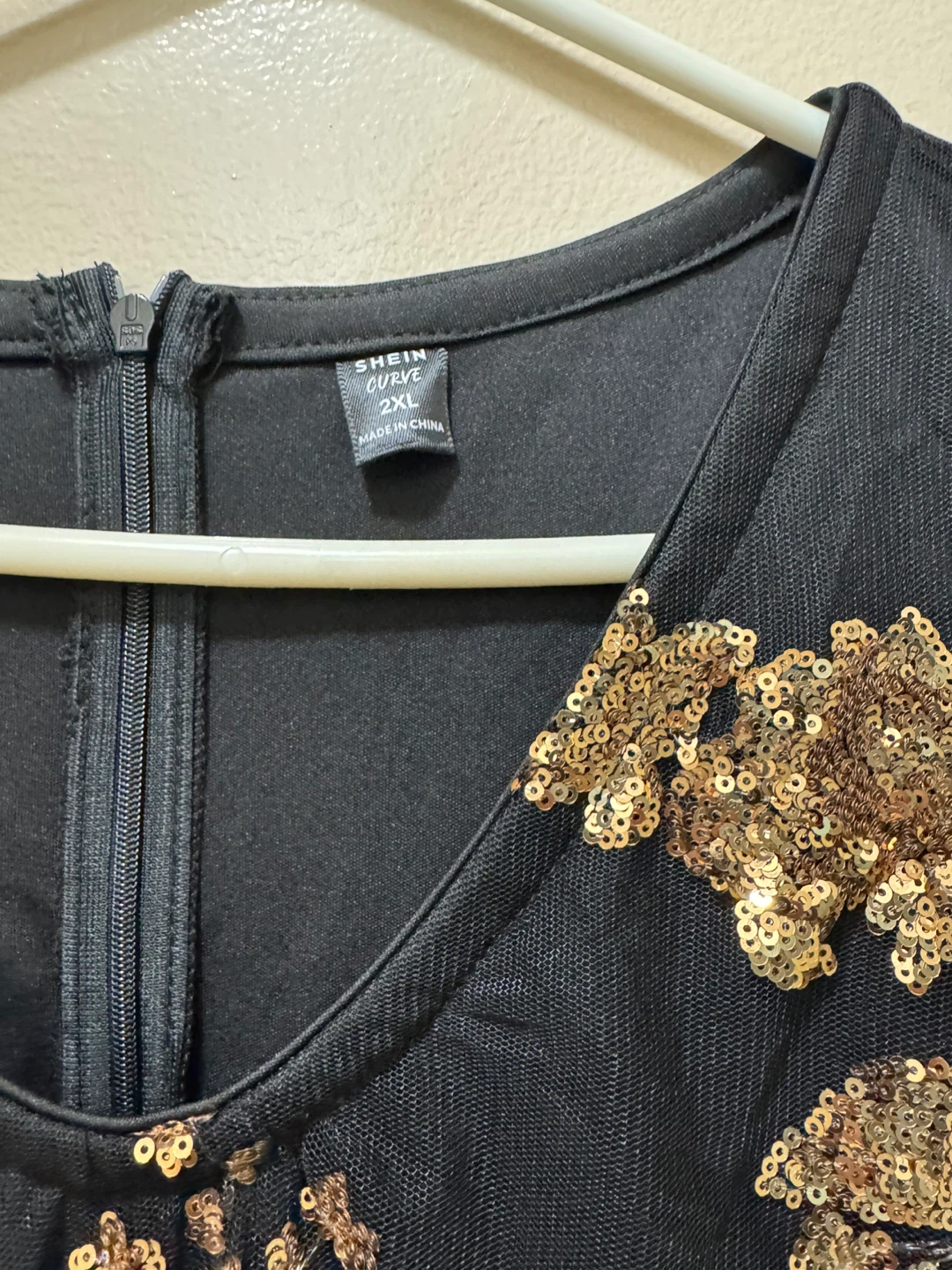 SHEIN Curve Black Dress with Gold Sequins 🏈 - photo 2