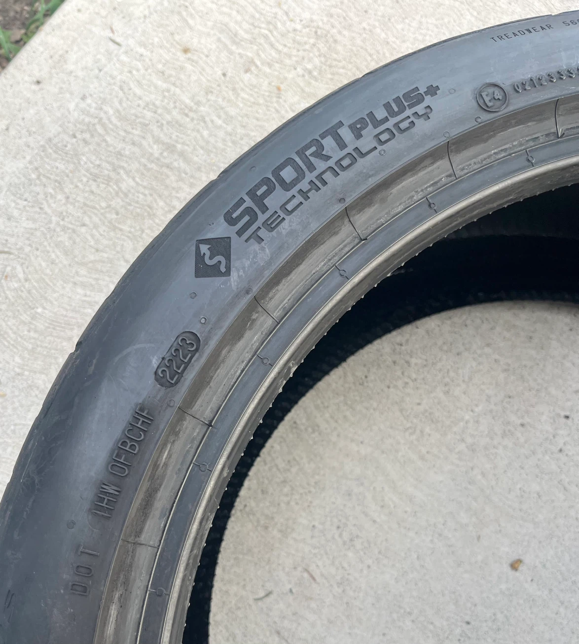 Set of 4 Continental ExtremeContact 235/40R19 Tires - photo 4