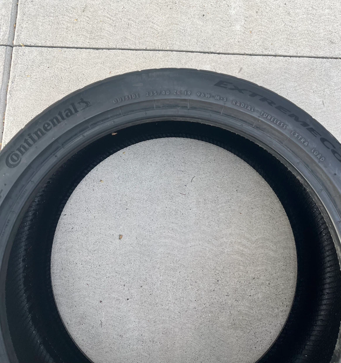 Set of 4 Continental ExtremeContact 235/40R19 Tires - photo 5