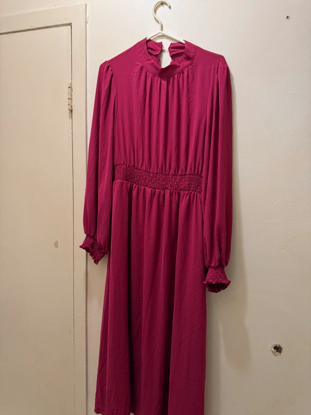 Magenta long-sleeve midi dress 🏈