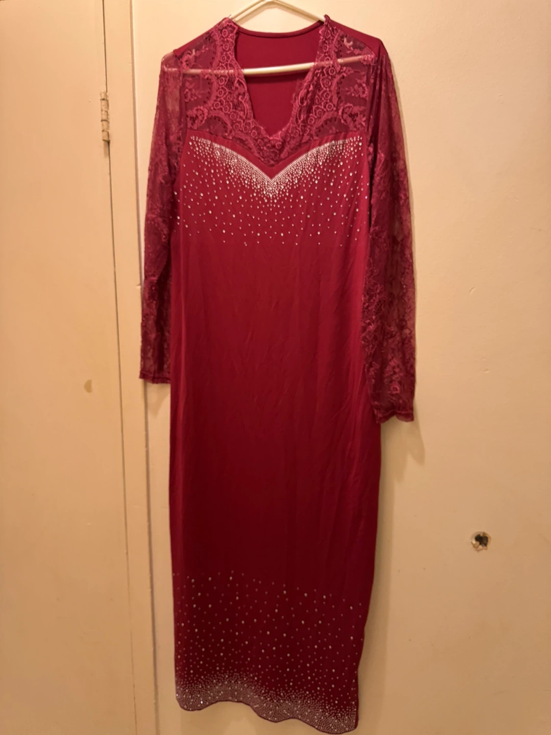Red Long Sleeve Lace Dress 🏈