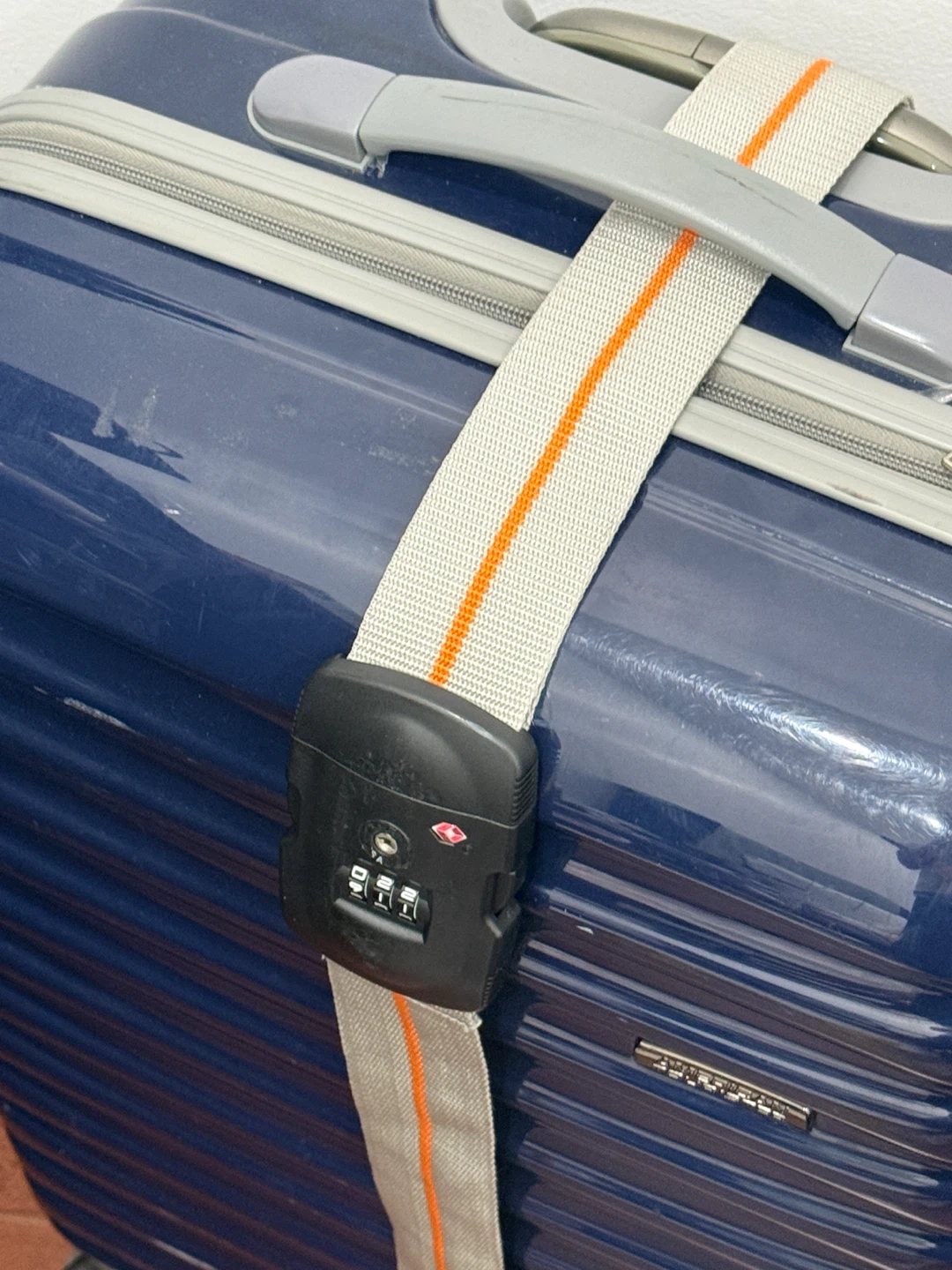 26“ suitcase + TSA luggage strap
