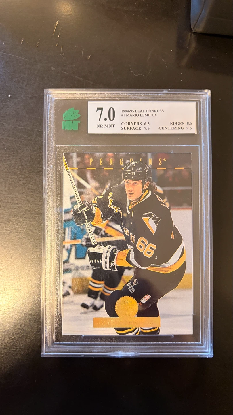 1994-95 Donruss Mario Lemieux Hockey Card (MNT 7.0)