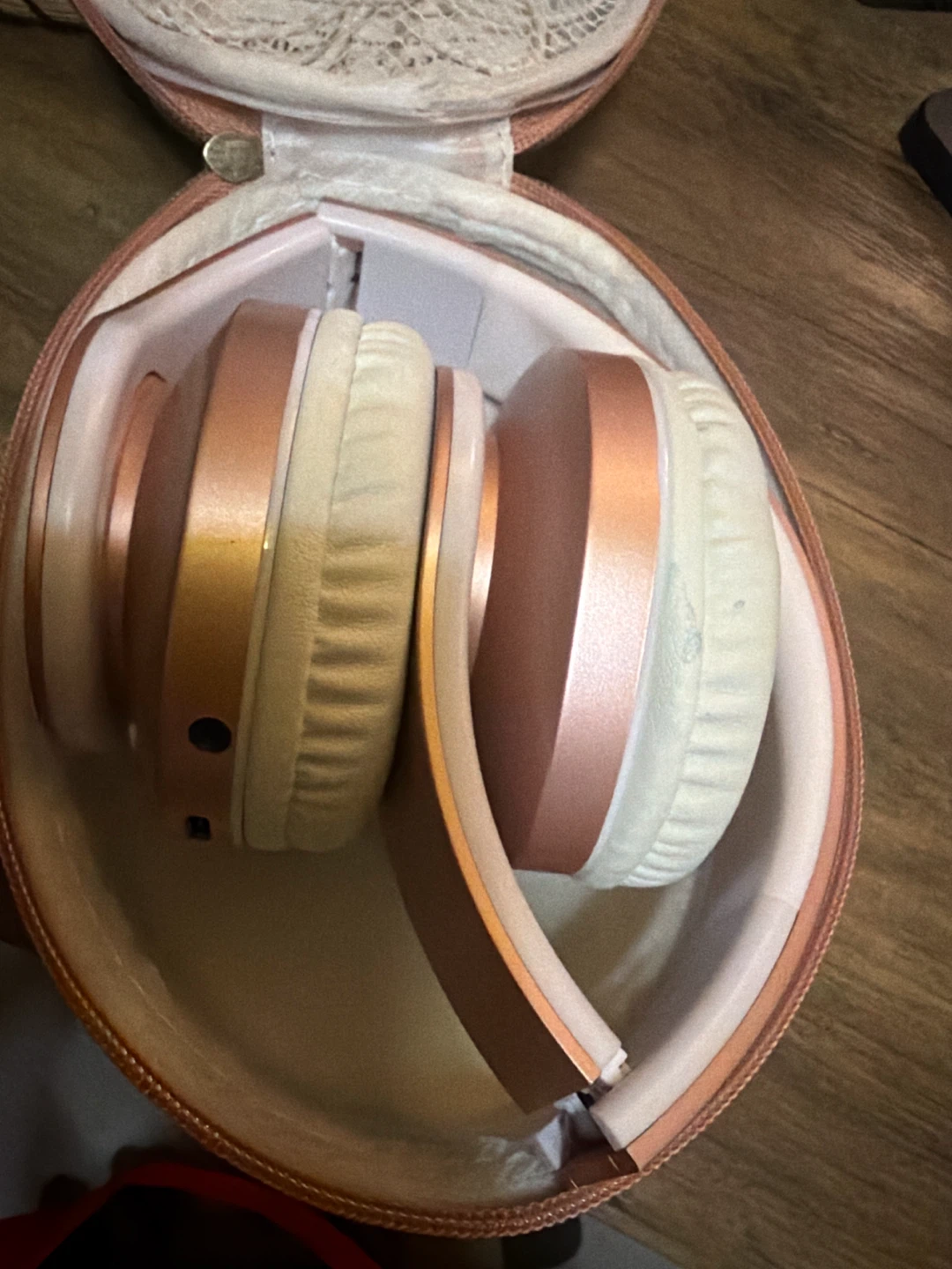 Zihnic Rose Gold Headphones 🏈
