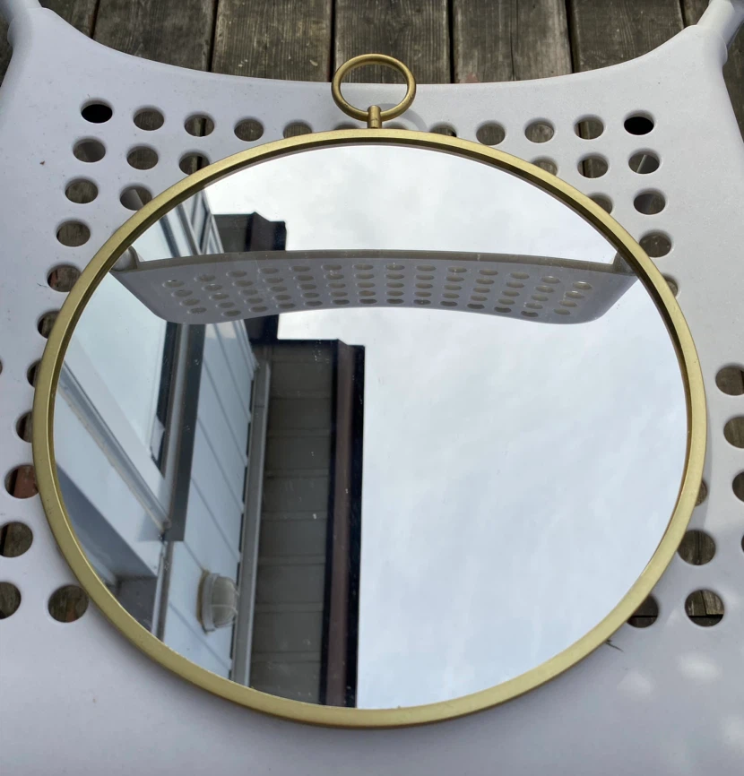Round Mirror 🏈