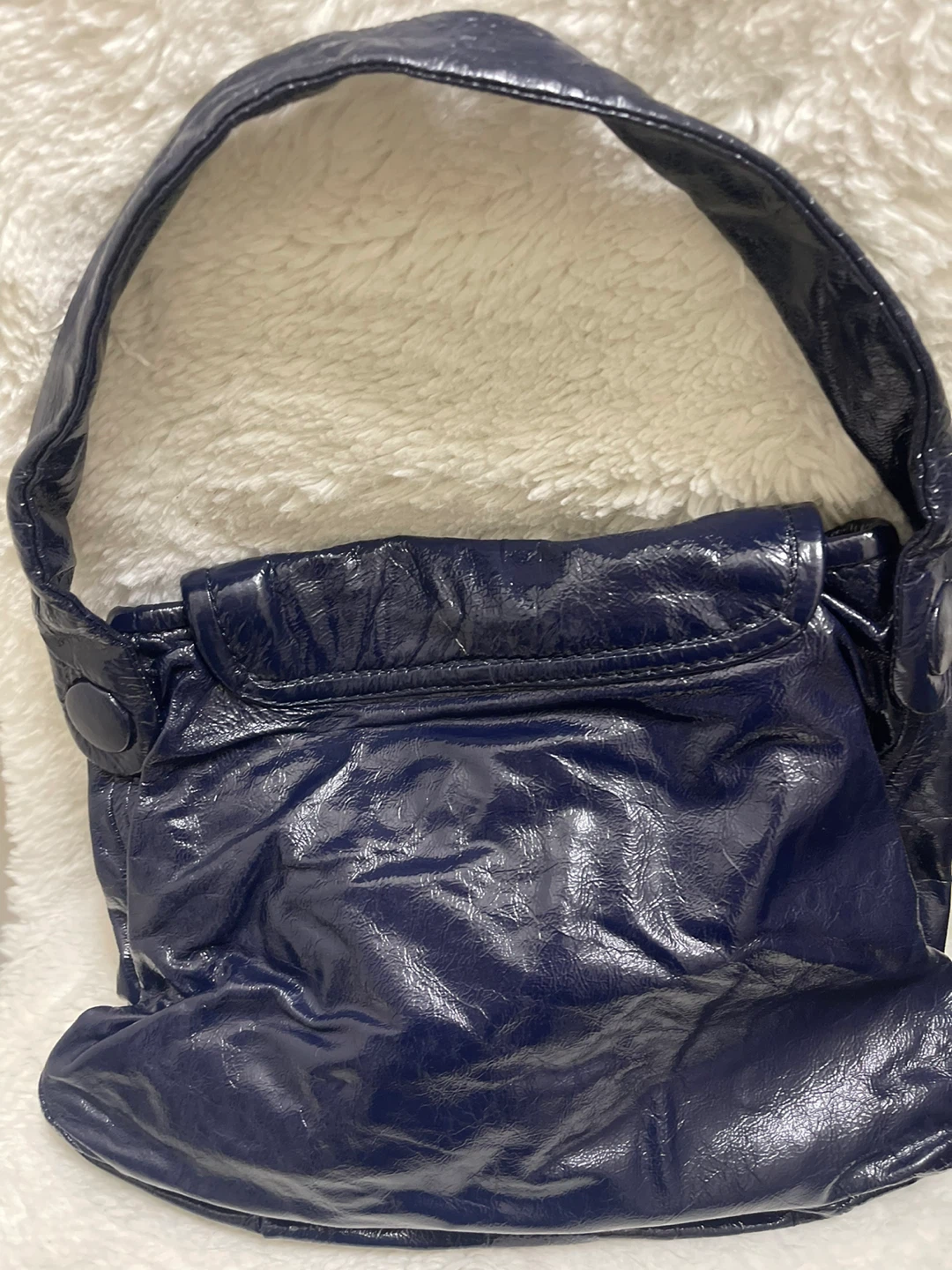Marc by Marc Jacobs Navy Blue Patent Handbag - photo 3