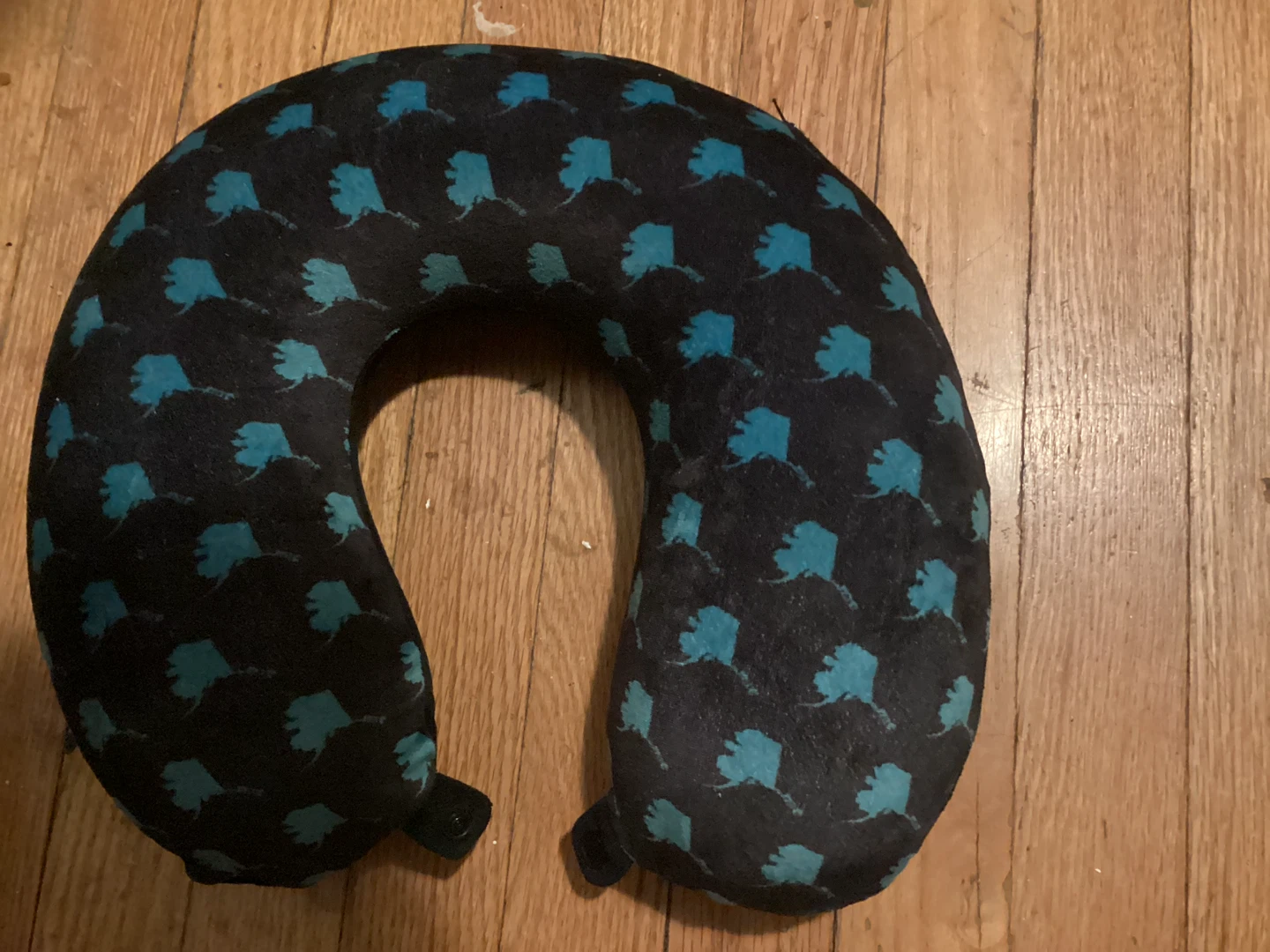 🏈Alaska Print Travel Neck Pillow