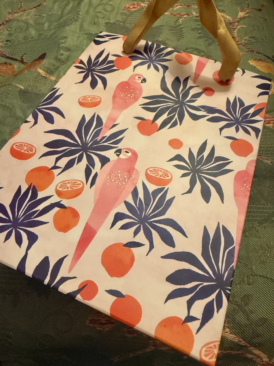 🏈Tropical Parrot Themed Gift Bag