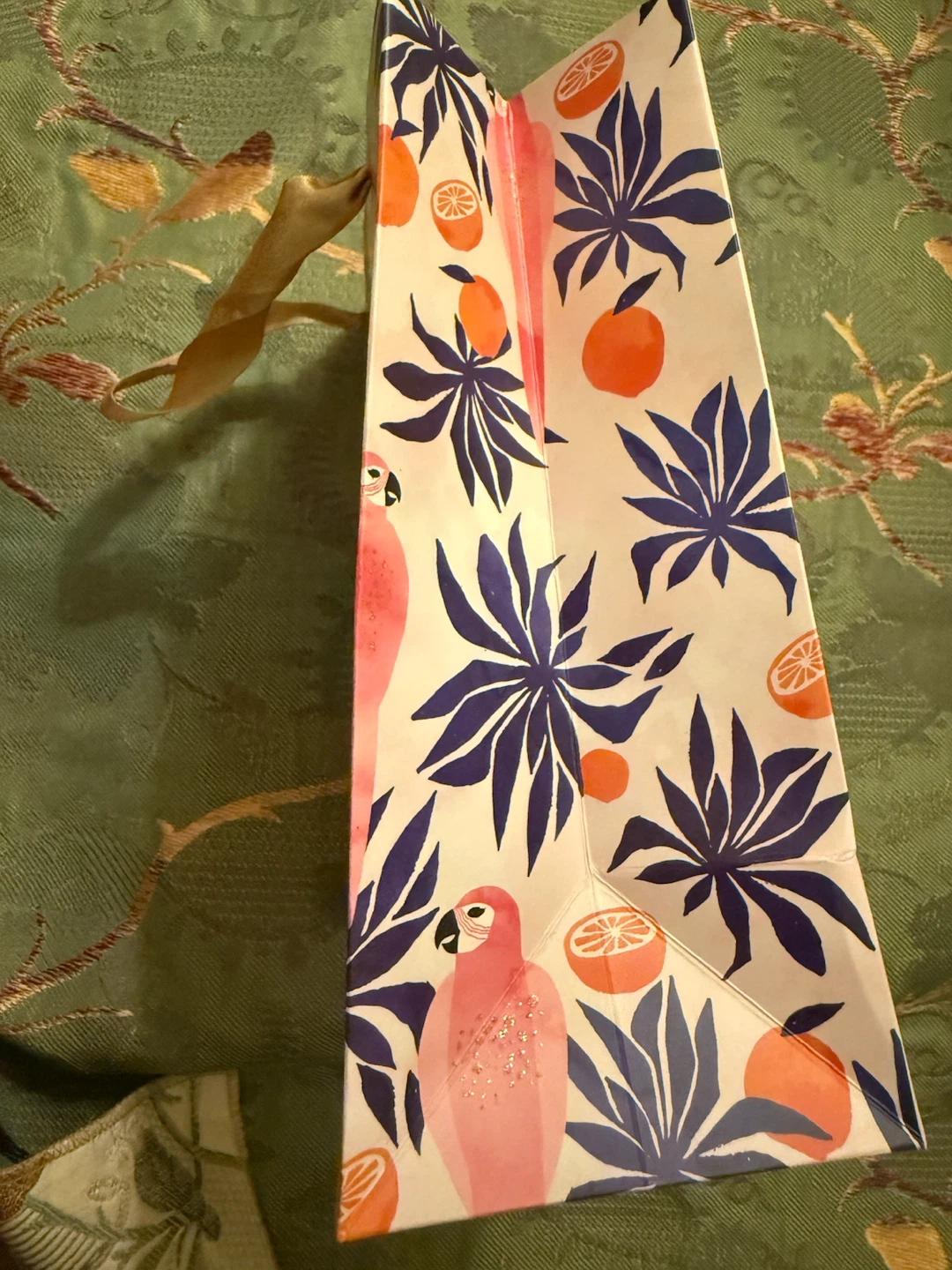 🏈Tropical Parrot Themed Gift Bag - photo 4