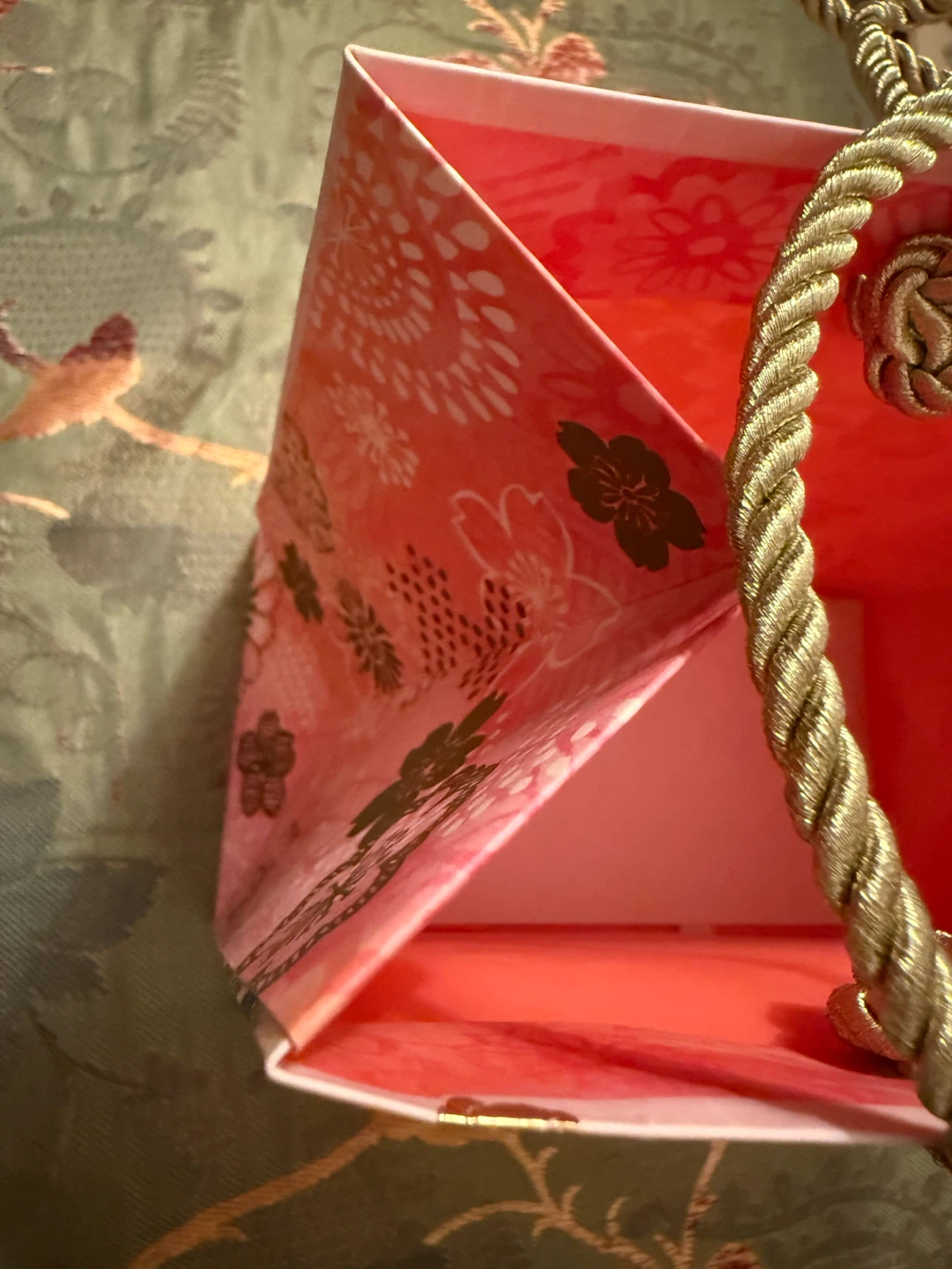 🏈Decorative Gift Bag with Floral Embellishments - photo 2