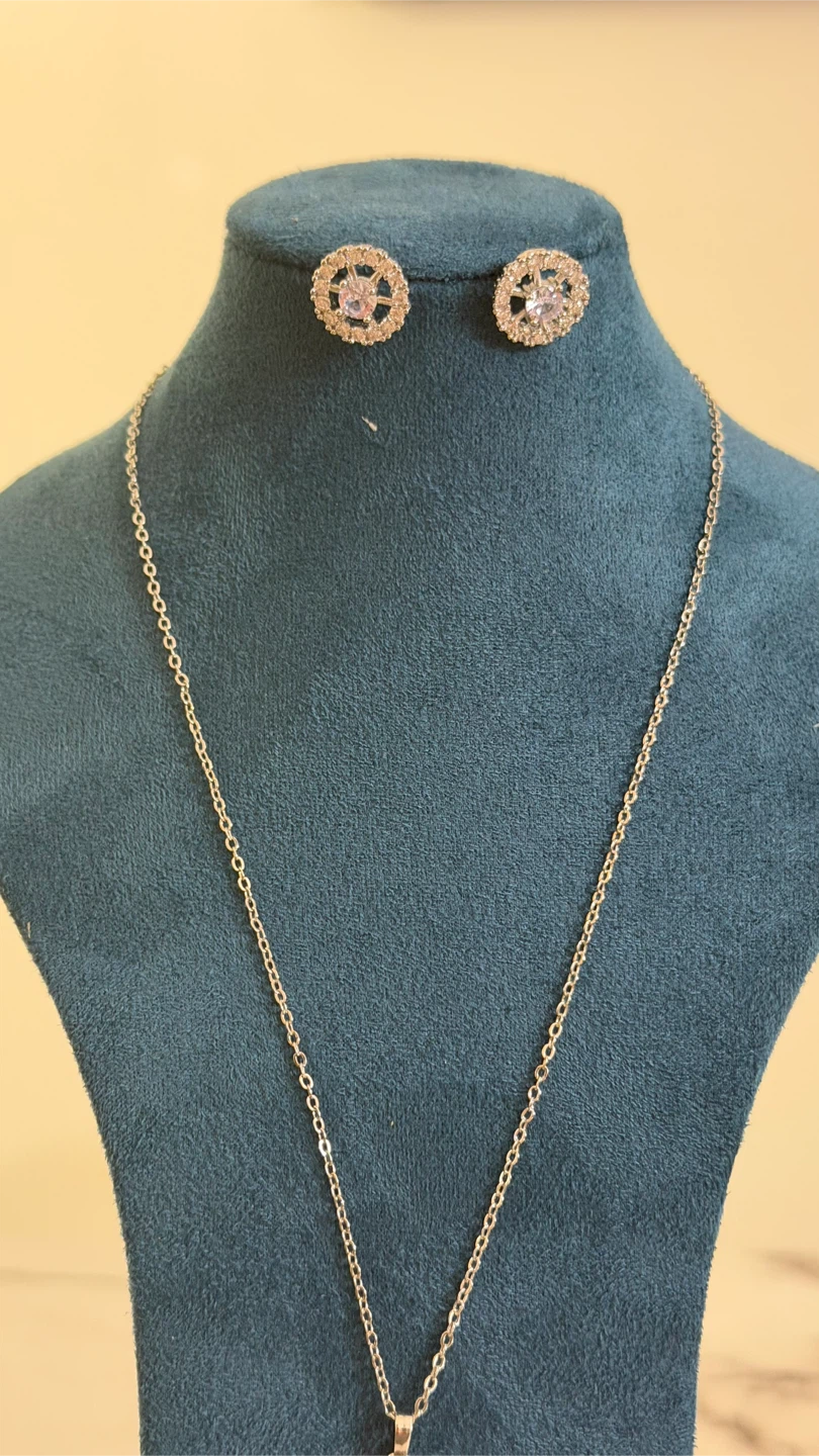 Silver-Tone Necklace and Earring Jewelry Set - photo 3
