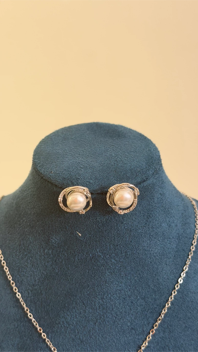 Silver-Tone Pearl Necklace and Earring Set - photo 3