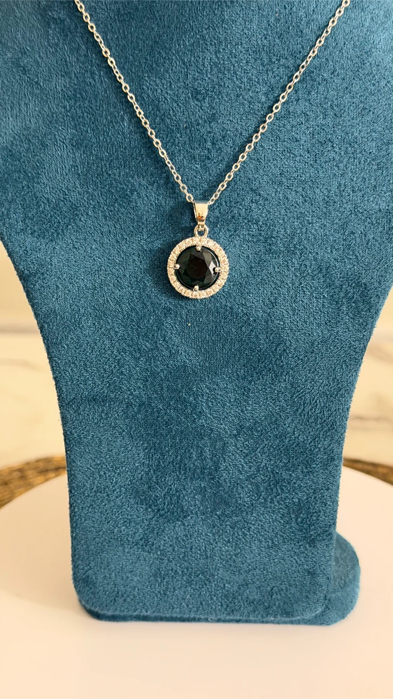 Jewellery Set with Green  Stone Pendants - photo 3