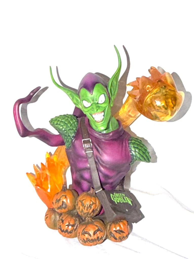 Diamond Select Marvel Green Goblin Statue - photo 2