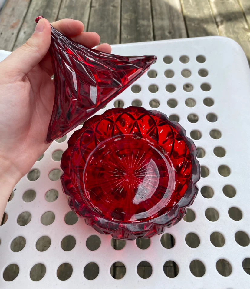 Red Glass Trinket Dish 🏈 - photo 3