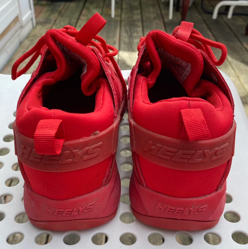 Red size 6 Heelys 🏈 - photo 3