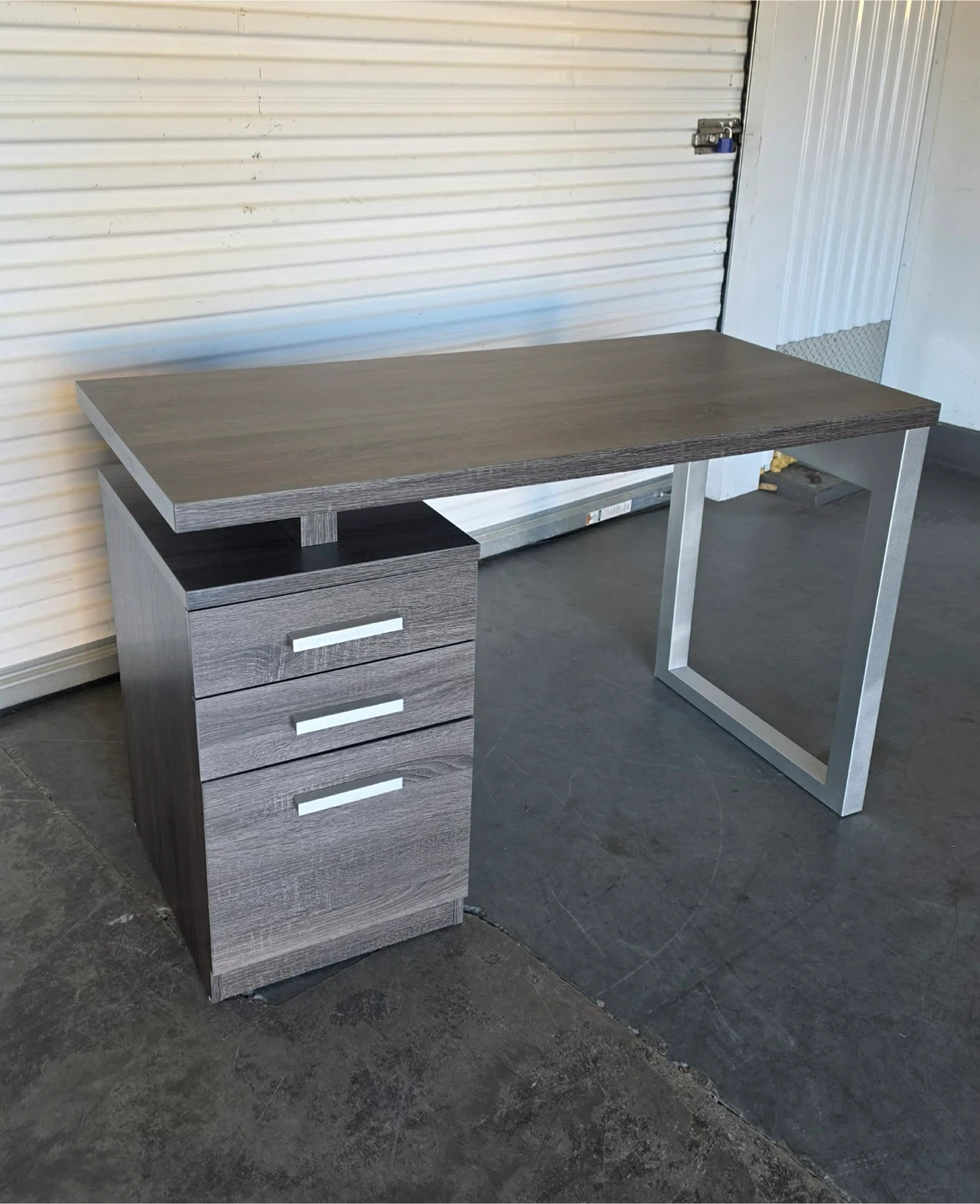 Modern office deck - photo 4