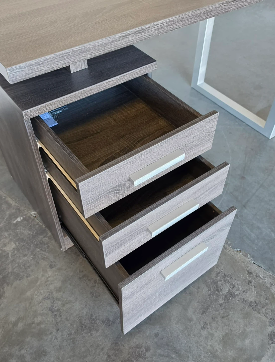 Modern office deck - photo 2