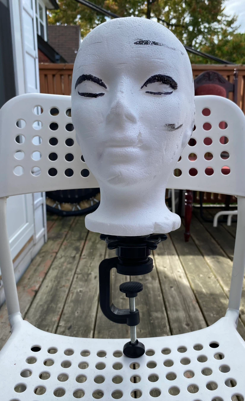 Mannequin head stand 🏈