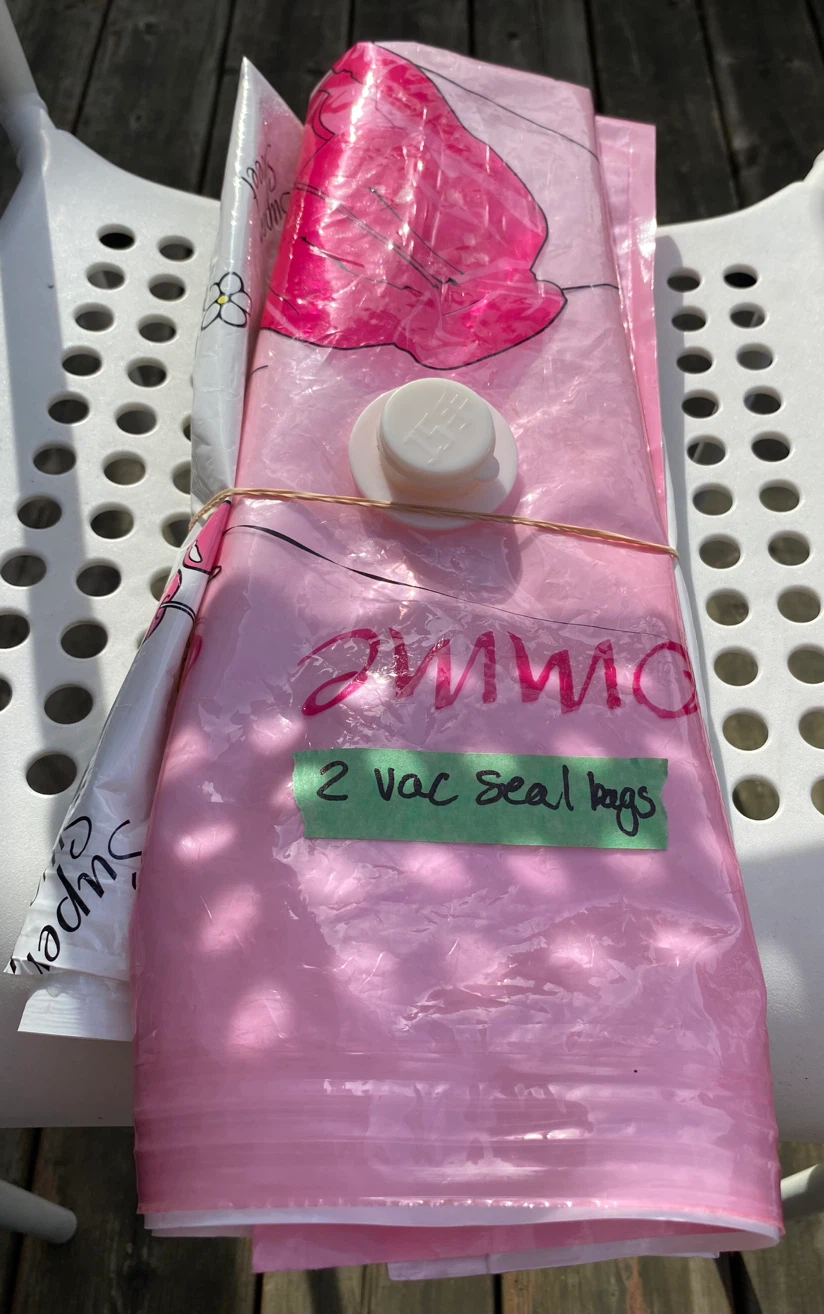 2 vacuum sealing garment bags 🏈
