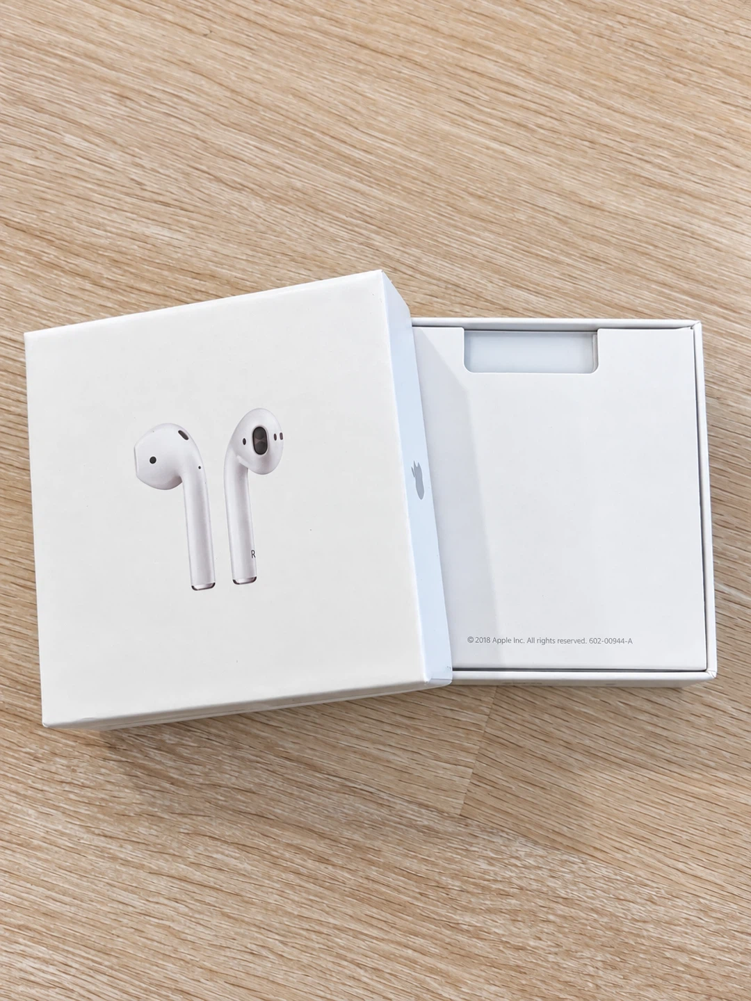 Apple AirPods Box
